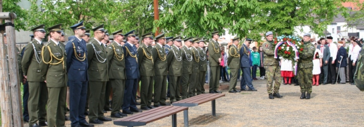 1_pietni_akt_u_prilezitosti_70._vyroci_konce_2._svetove_valky.jpg