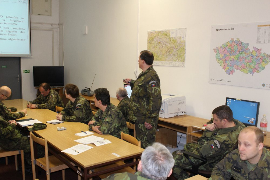 prislusnici_agentury_logistiky_pri_stabnim_nacviku_3.jpg