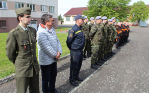 nastup_prislusniku_a_zamestnancum_zasobovaciho_useku_v_kostelci_nad_labem_pri_prilezitosti_predani_t-148_vojenskemu_historickemu_ustavu.jpg